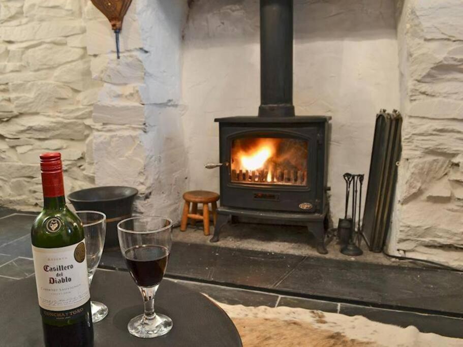 Cosy Terrace Cottage Built Into The Mountain Side. Blaenau Ffestiniog Exterior photo